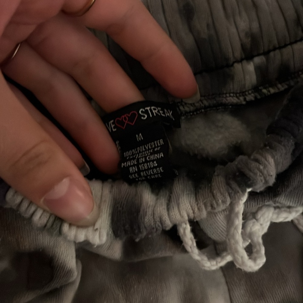 Shorts - Picture 3 of 3